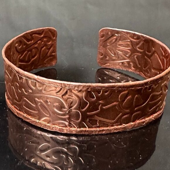 Mens Copper Embossed Cuff Bracelet Arthritis Mans - Picture 1 of 12